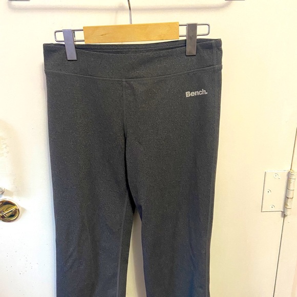 Bench athletic wide leg crop - Picture 2 of 3